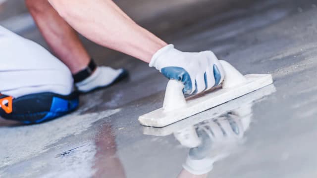 Jaki beton na posadzkę w warsztacie, aby uniknąć kosztownych napraw? Jaki beton na posadzkę w warsztacie, aby uniknąć kosztownych napraw?
