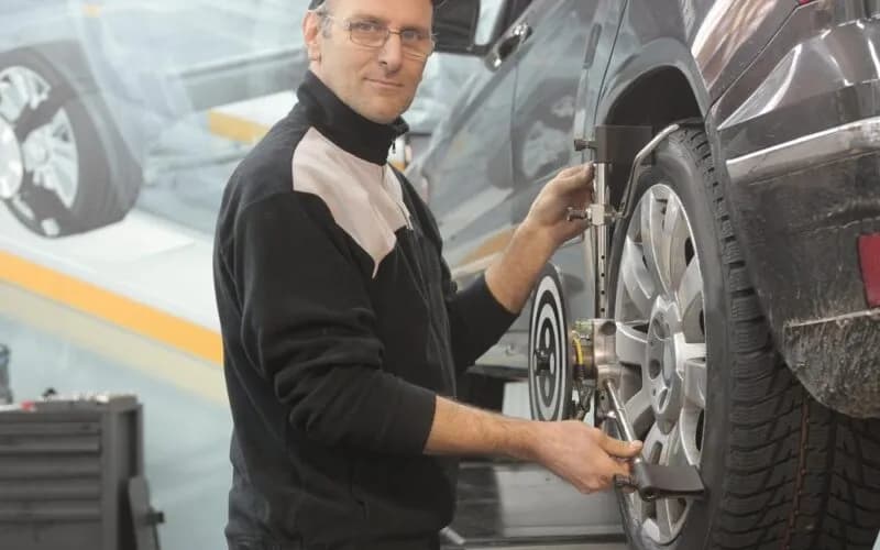 Jaka opona na felgę 8J? Sprawdź najlepsze rozmiary i dopasowanie Jaka opona na felgę 8J? Sprawdź najlepsze rozmiary i dopasowanie