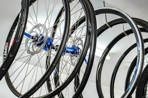 Jak dobrać opony do roweru, aby uniknąć przebicia i poprawić komfort jazdy Jak dobrać opony do roweru, aby uniknąć przebicia i poprawić komfort jazdy