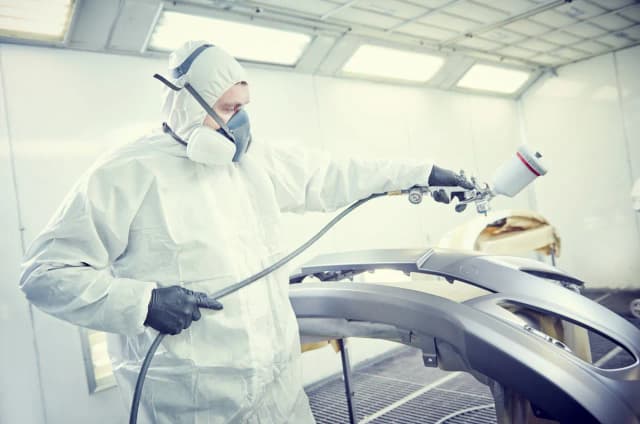 Jaki rozpuszczalnik do lakieru samochodowego? Wybierz mądrze i uniknij błędów Jaki rozpuszczalnik do lakieru samochodowego? Wybierz mądrze i uniknij błędów