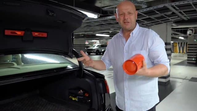 Jak zamontować gaśnicę w samochodzie, aby zapewnić bezpieczeństwo? Jak zamontować gaśnicę w samochodzie, aby zapewnić bezpieczeństwo?