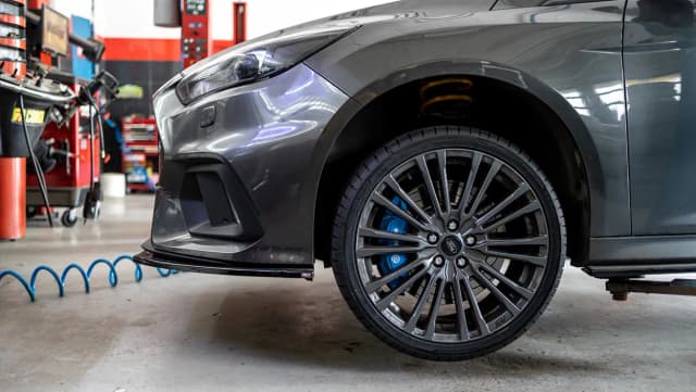 Ile trwa wymiana opon z wyważeniem? Sprawdź, co wpływa na czas usługi Ile trwa wymiana opon z wyważeniem? Sprawdź, co wpływa na czas usługi