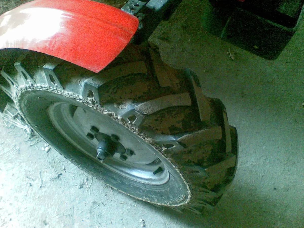 Jakie opony do C 330 wybrać, aby uniknąć problemów w pracy? Jakie opony do C 330 wybrać, aby uniknąć problemów w pracy?