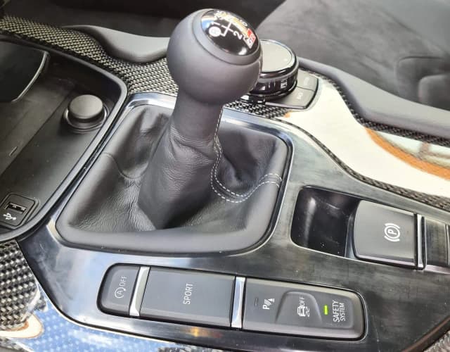 Czy można zmieniać biegi bez sprzęgła? Ryzyko i korzyści tej techniki Czy można zmieniać biegi bez sprzęgła? Ryzyko i korzyści tej techniki