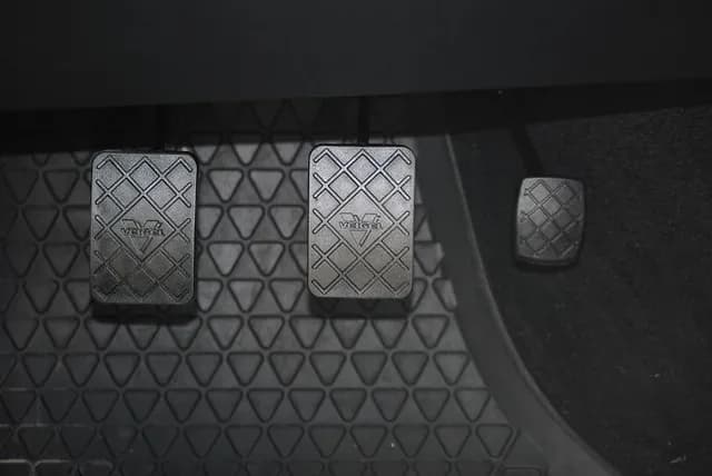 Jak cofać samochodem sprzęgło - uniknij najczęstszych błędów Jak cofać samochodem sprzęgło - uniknij najczęstszych błędów